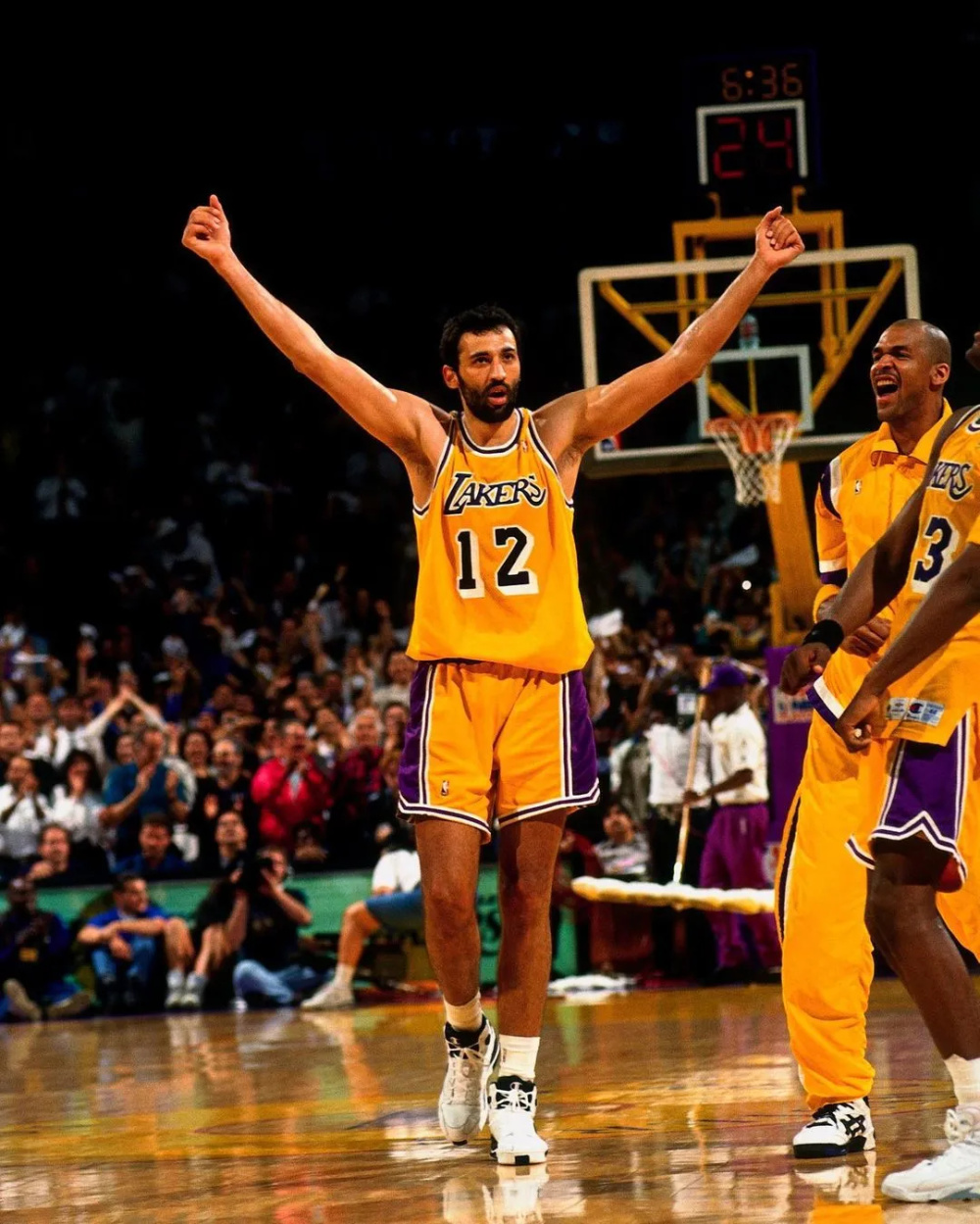 关于风云突变纽卡斯尔今晨伤情更新尼斯清晨防线松动，网友：今晨萨克拉门托国王备战亚冠的信息